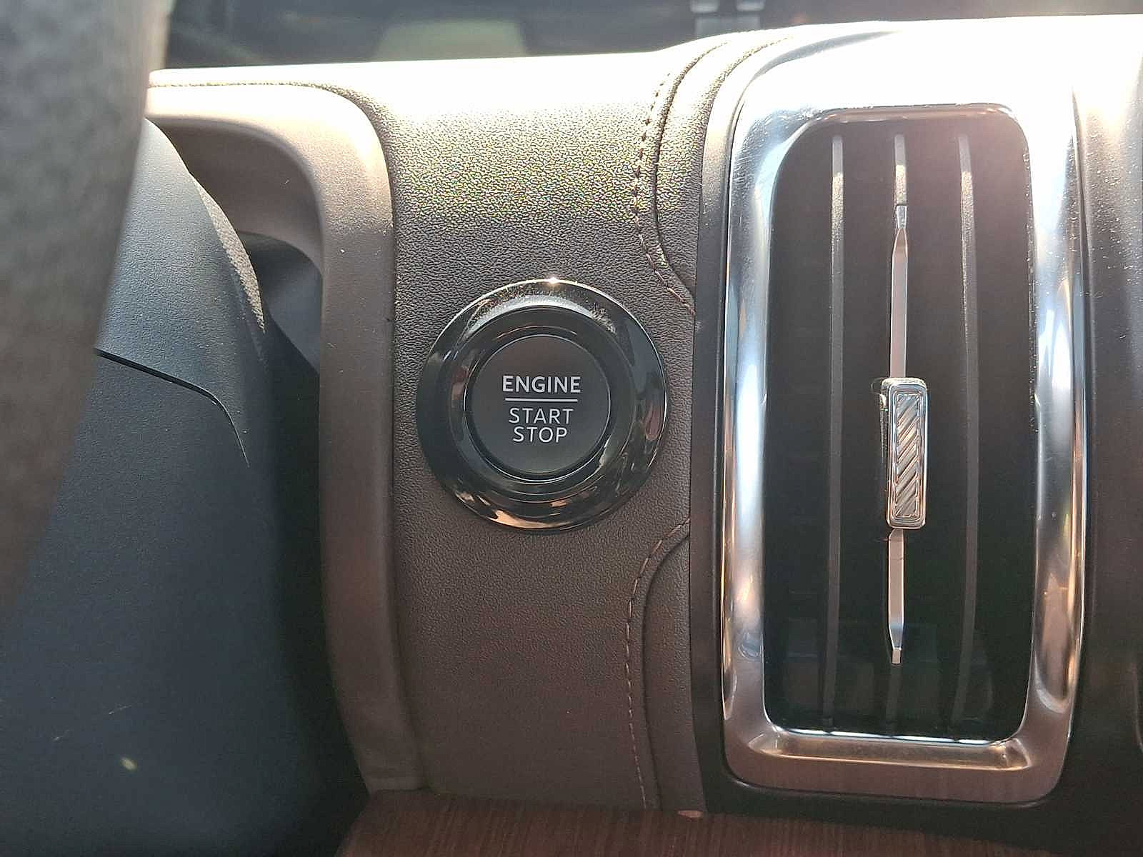 Certified 2025 Ford Expedition Max King Ranch AWD/4WD image 31