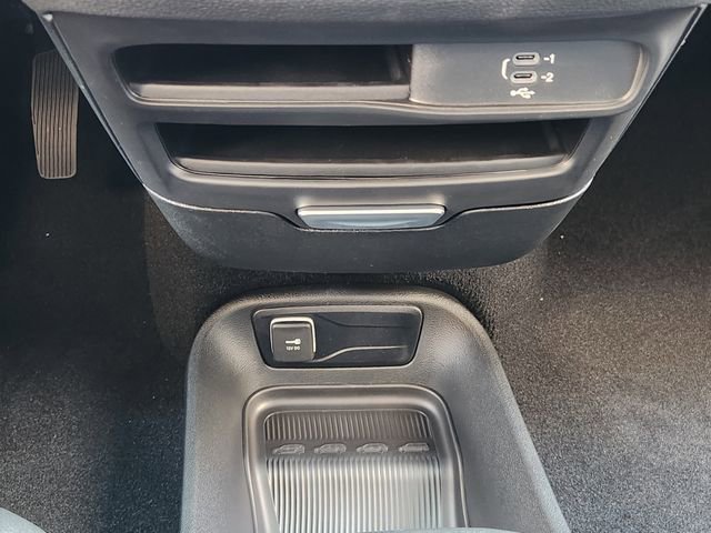 New 2026 Chrysler Pacifica Select FWD image 15