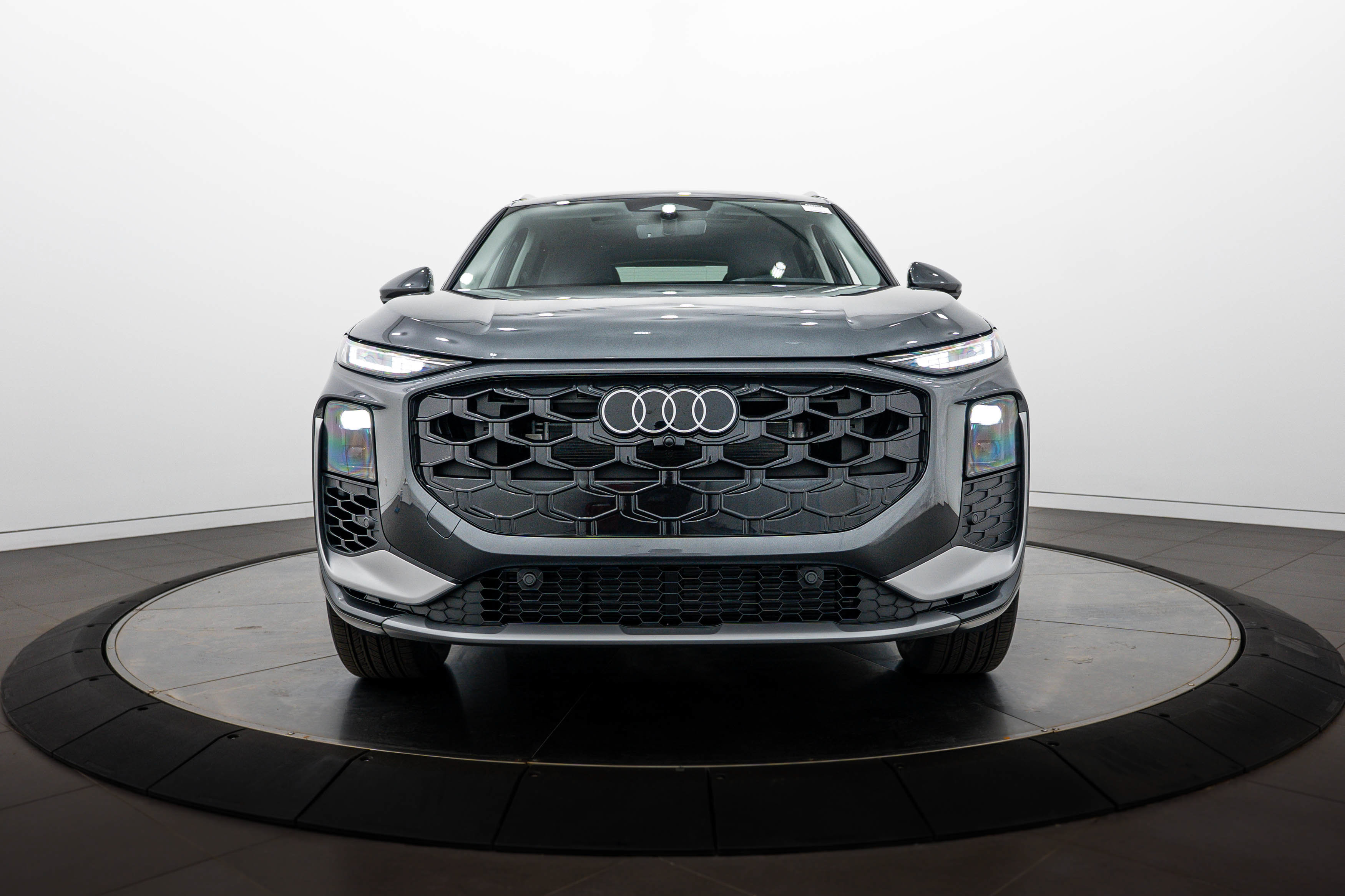 New 2026 Audi Q3 quattro 2.0T AWD/4WD image 22