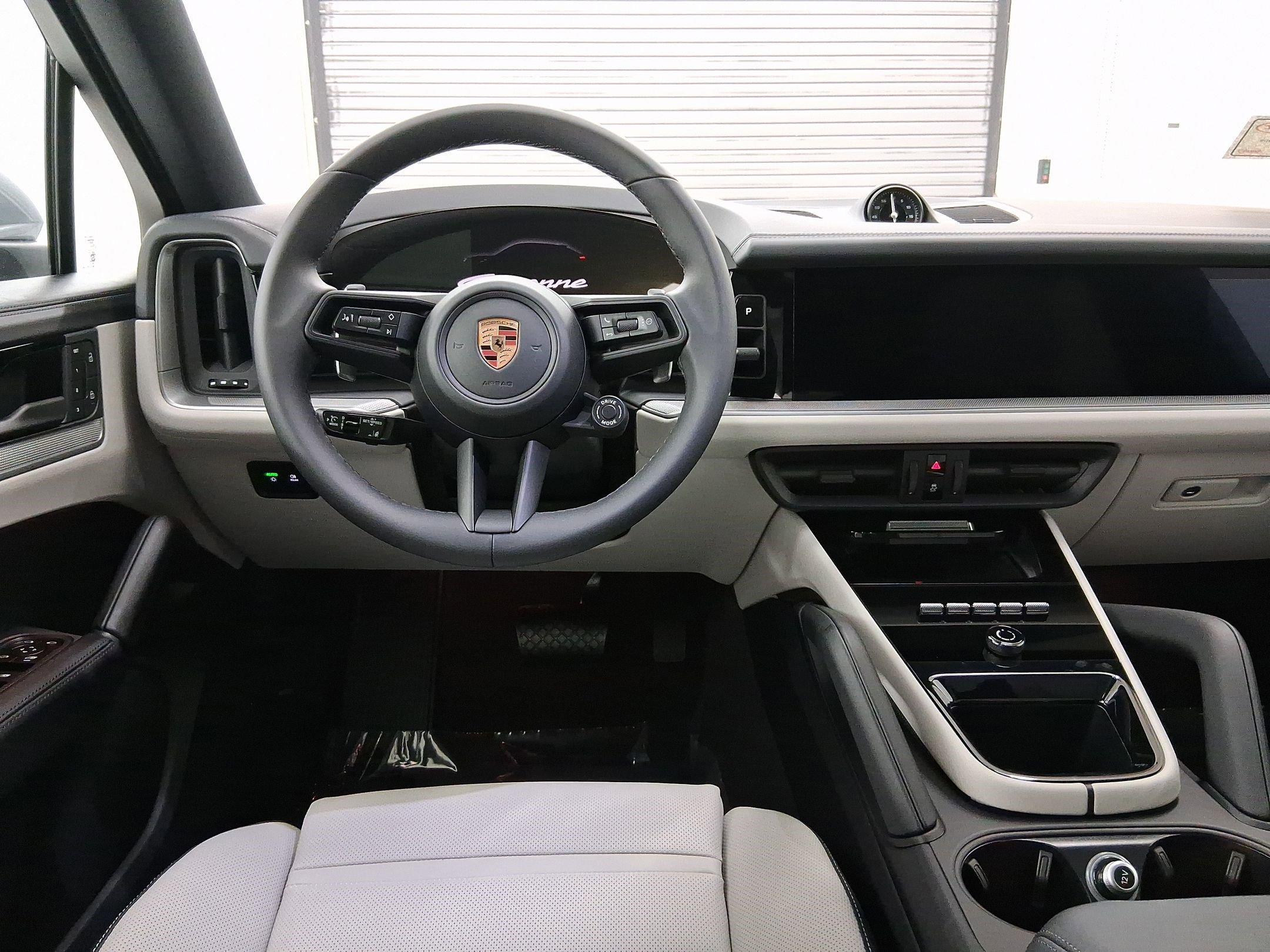 New 2026 Porsche Cayenne Coupe image 24