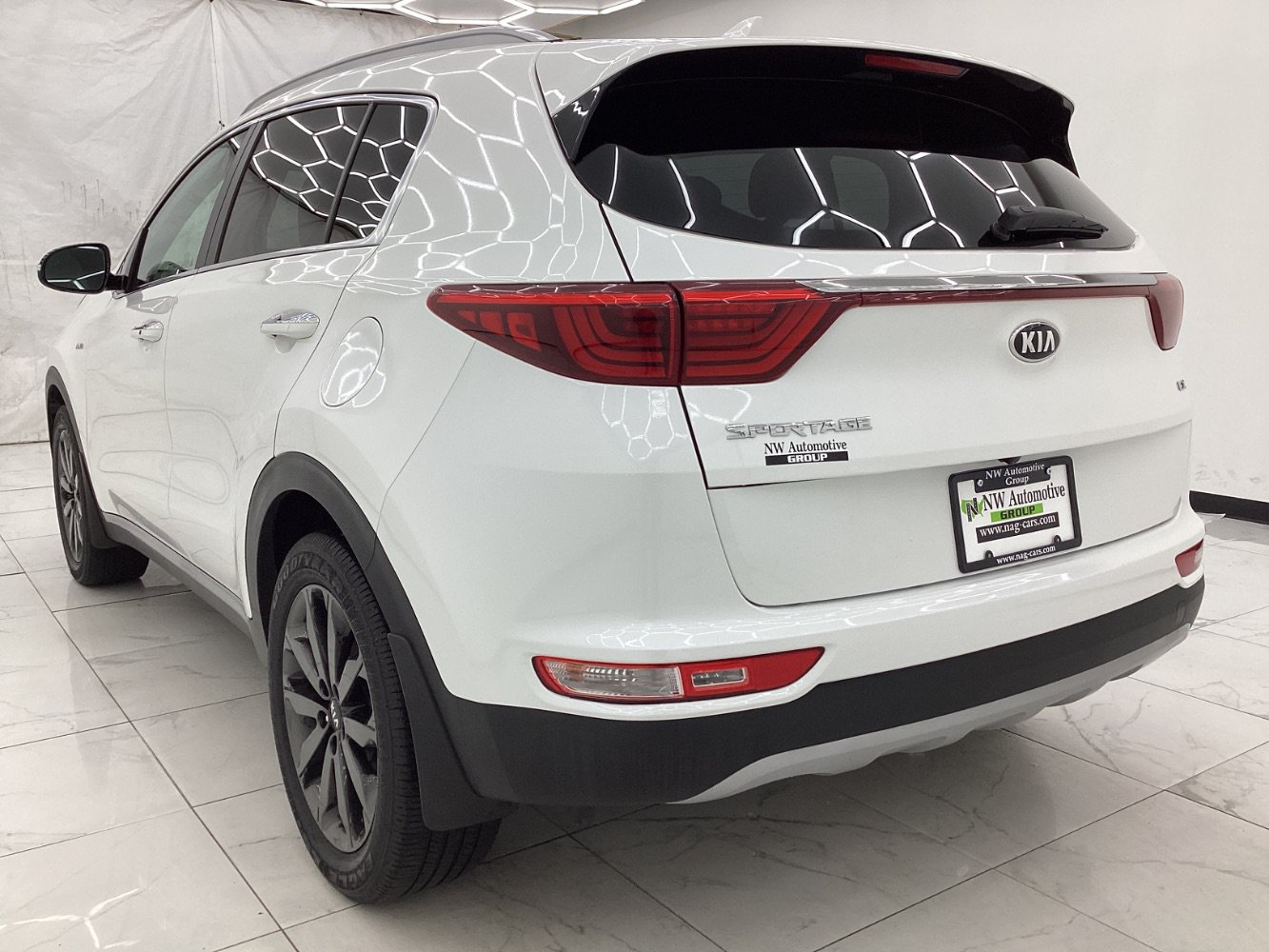 Used 2018 Kia Sportage EX w/ EX Sport Appearance Package AWD/4WD image 8
