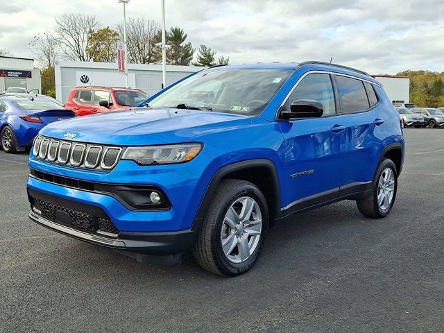 Certified 2022 Jeep Compass Latitude w/ Convenience Group image 3