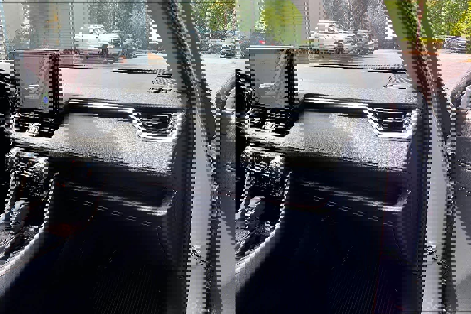 Used 2025 Toyota RAV4 Limited w/ Weather Package image 19