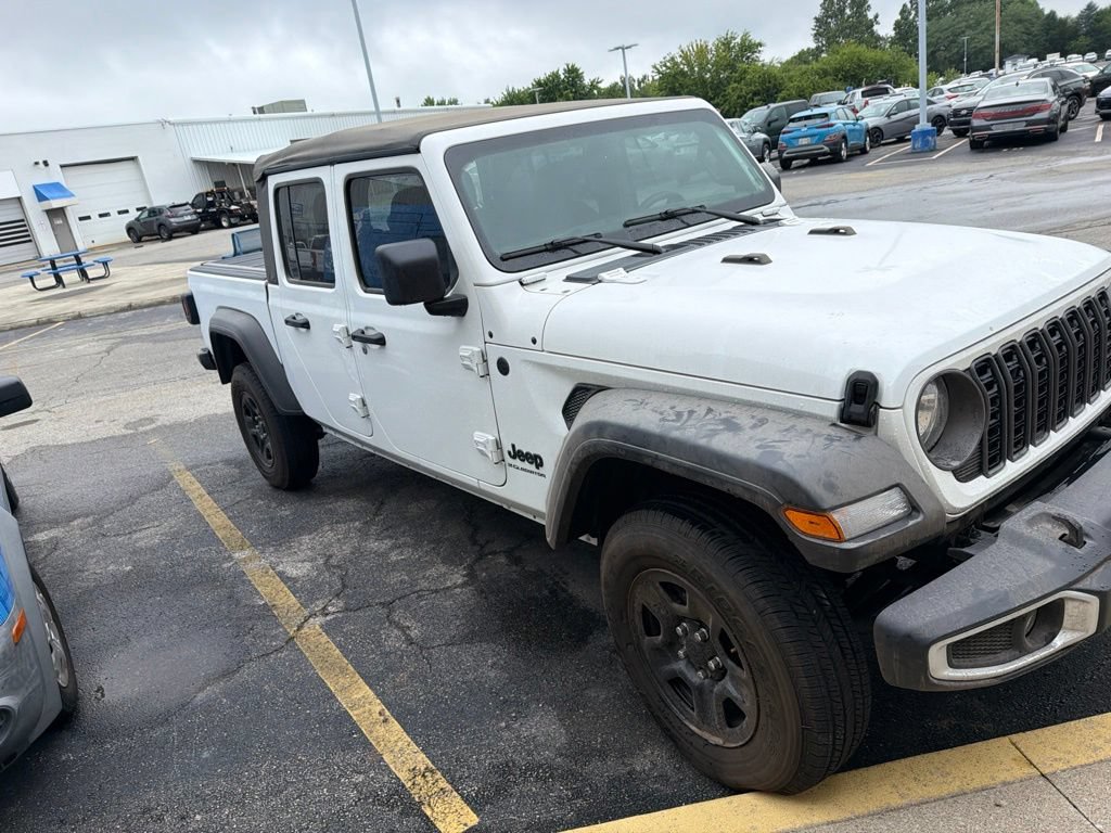 Used 2025 Jeep Gladiator Sport AWD/4WD image 1