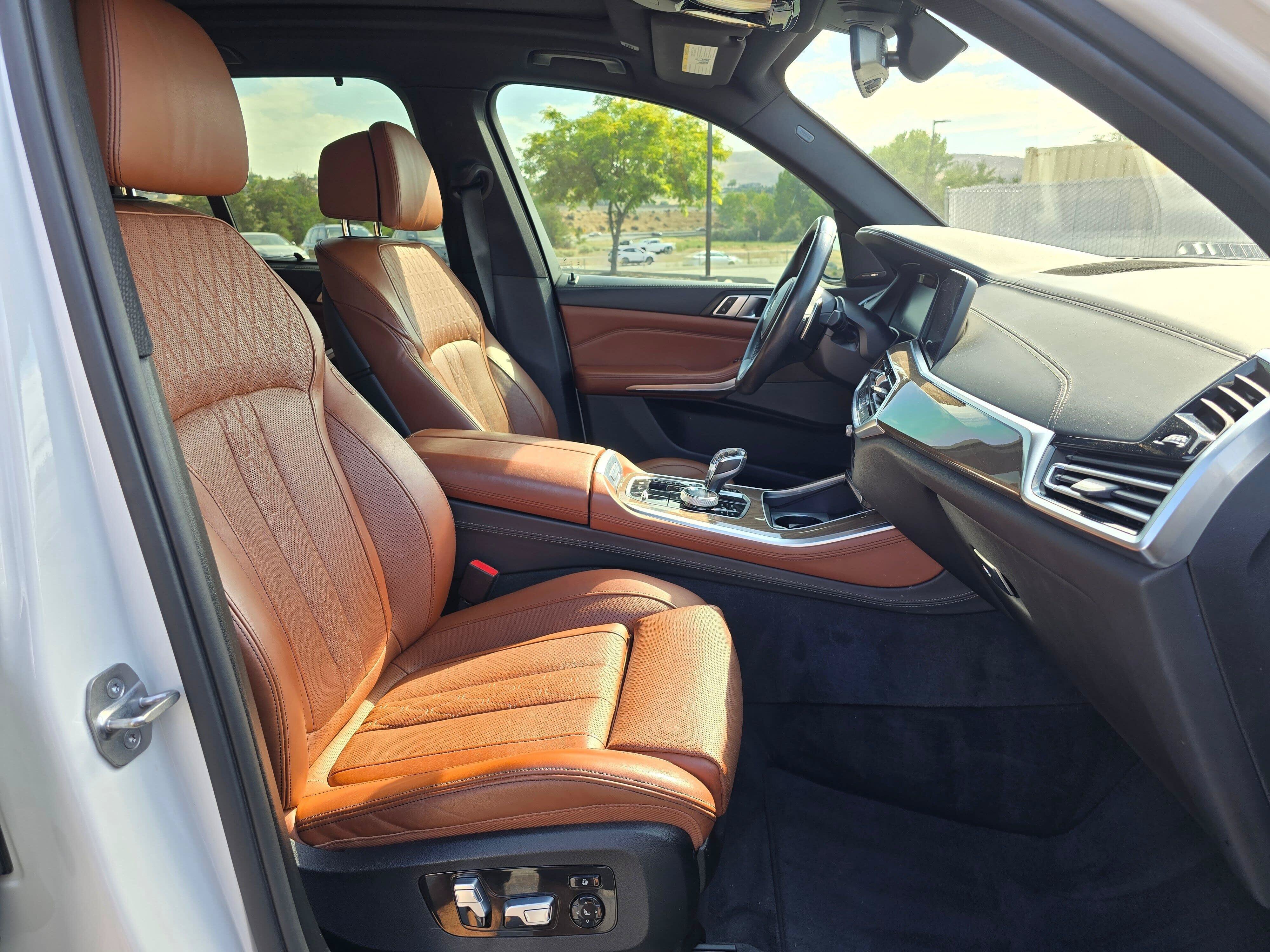 Used 2019 BMW X5 xDrive40i w/ M Sport Package AWD/4WD image 14