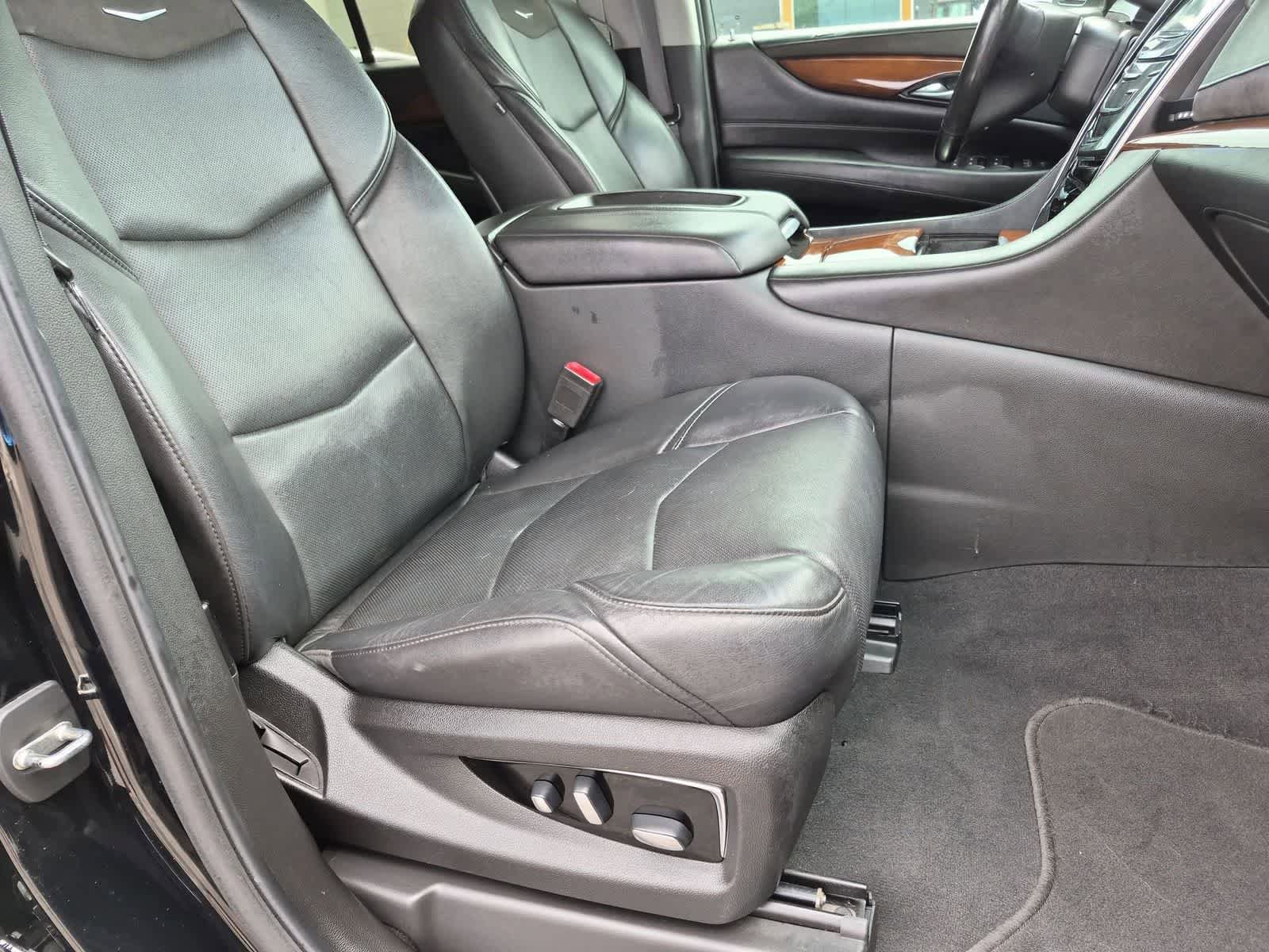 Used 2019 Cadillac Escalade ESV 2WD image 21