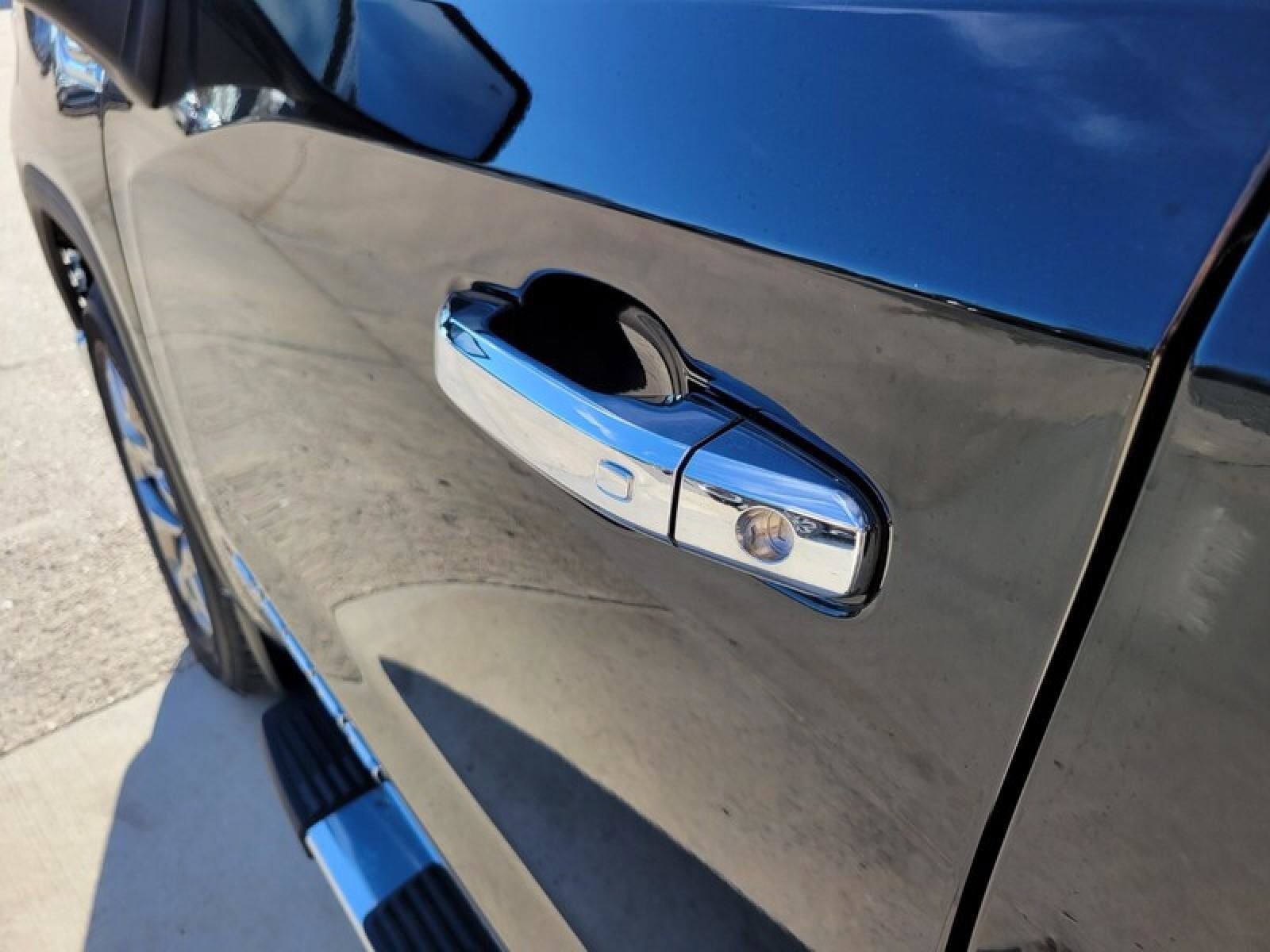 New 2026 GMC Sierra 1500 SLT w/ SLT Premium Plus Package image 10