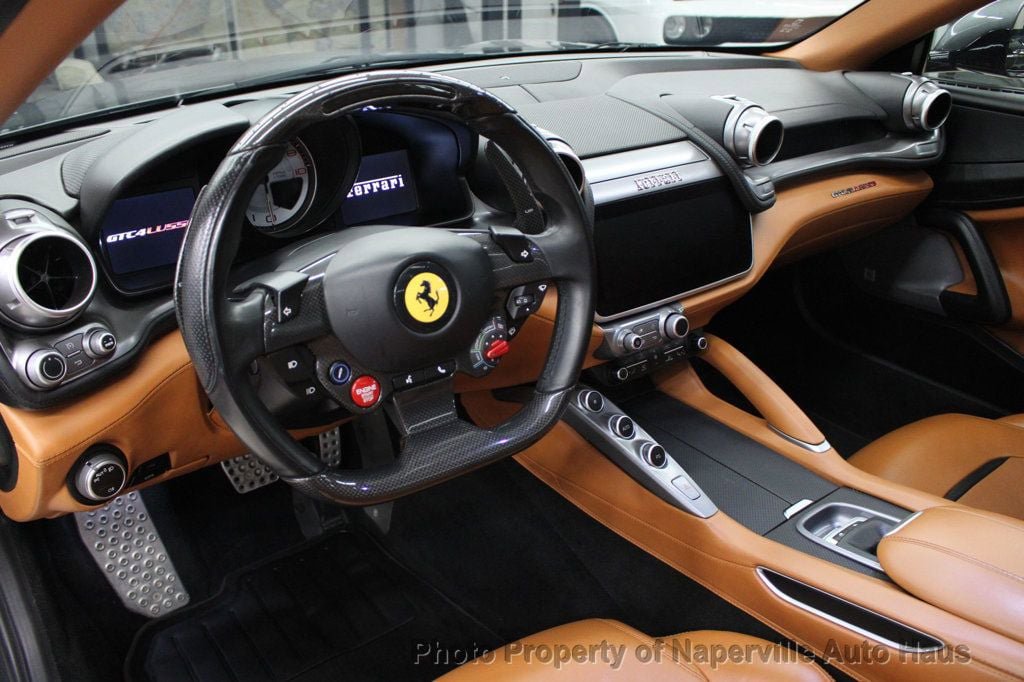 Used 2017 Ferrari GTC4Lusso AWD/4WD image 20