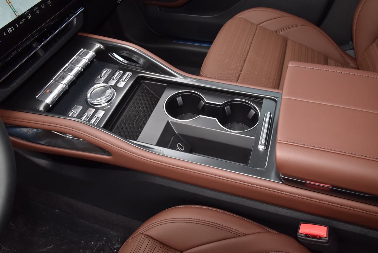 New 2026 Lincoln Nautilus Reserve w/ Jet Appearance Package AWD/4WD image 36