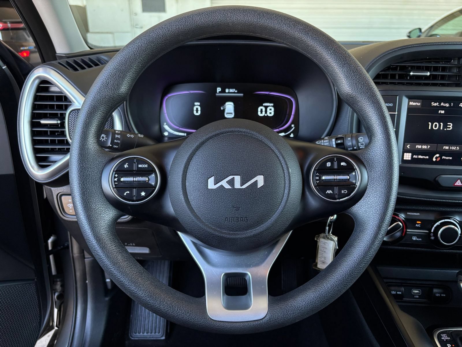 Used 2025 Kia Soul LX w/ LX Technology Package FWD image 25