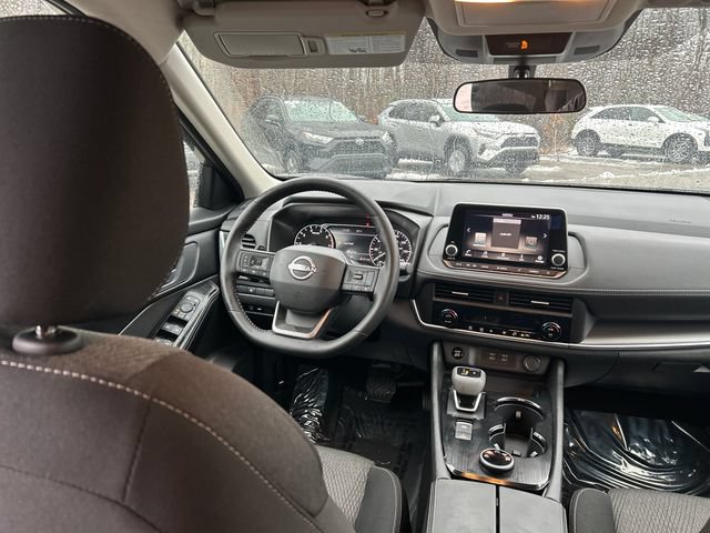 Used 2026 Nissan Rogue SV AWD/4WD image 30