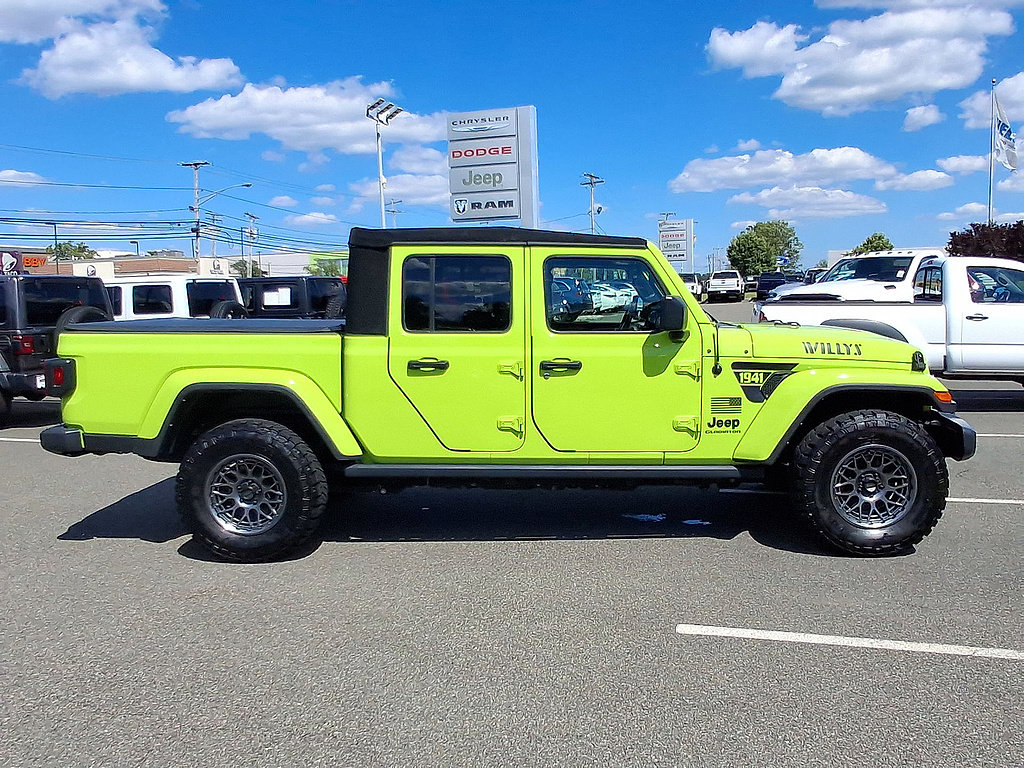 Used 2021 Jeep Gladiator Sport AWD/4WD image 32