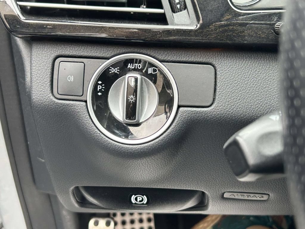 Used 2013 Mercedes-Benz E 63 AMG Sedan image 19