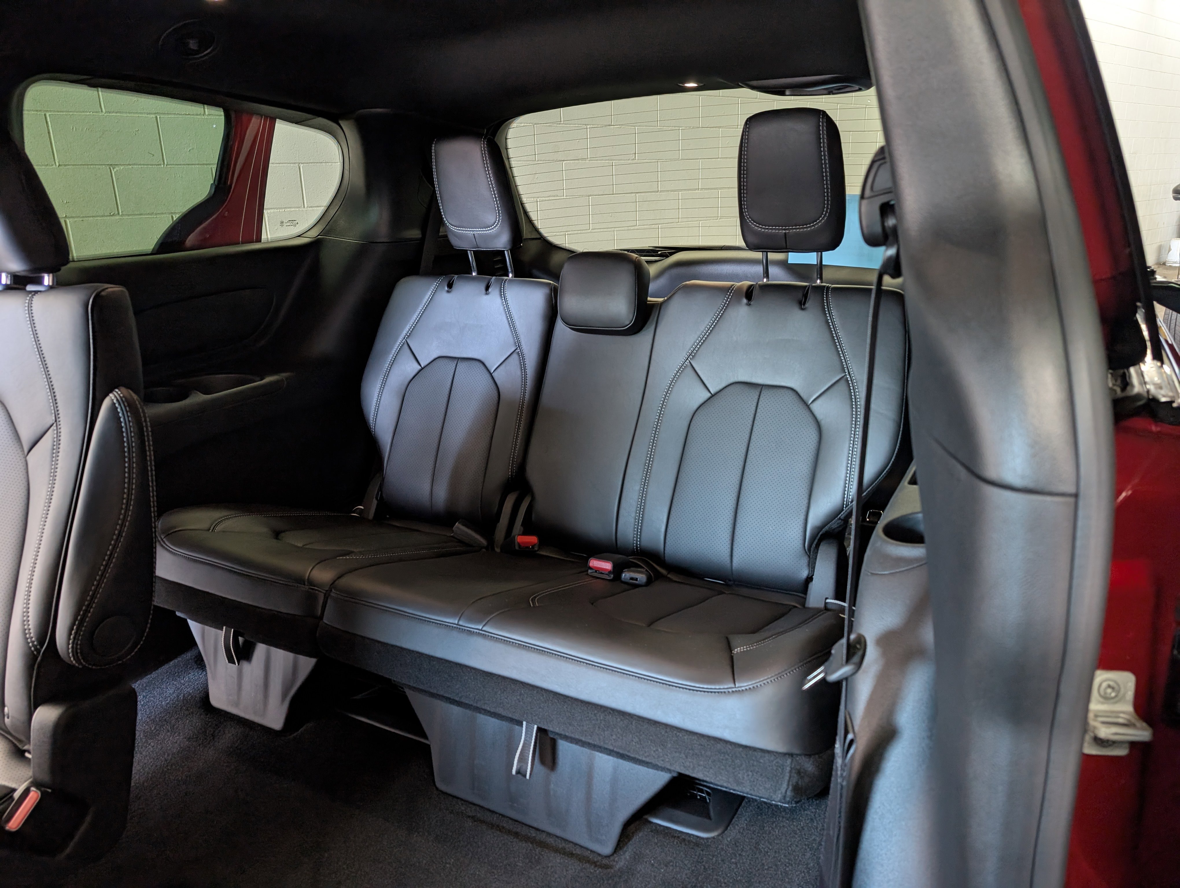 New 2026 Chrysler Pacifica Select image 6