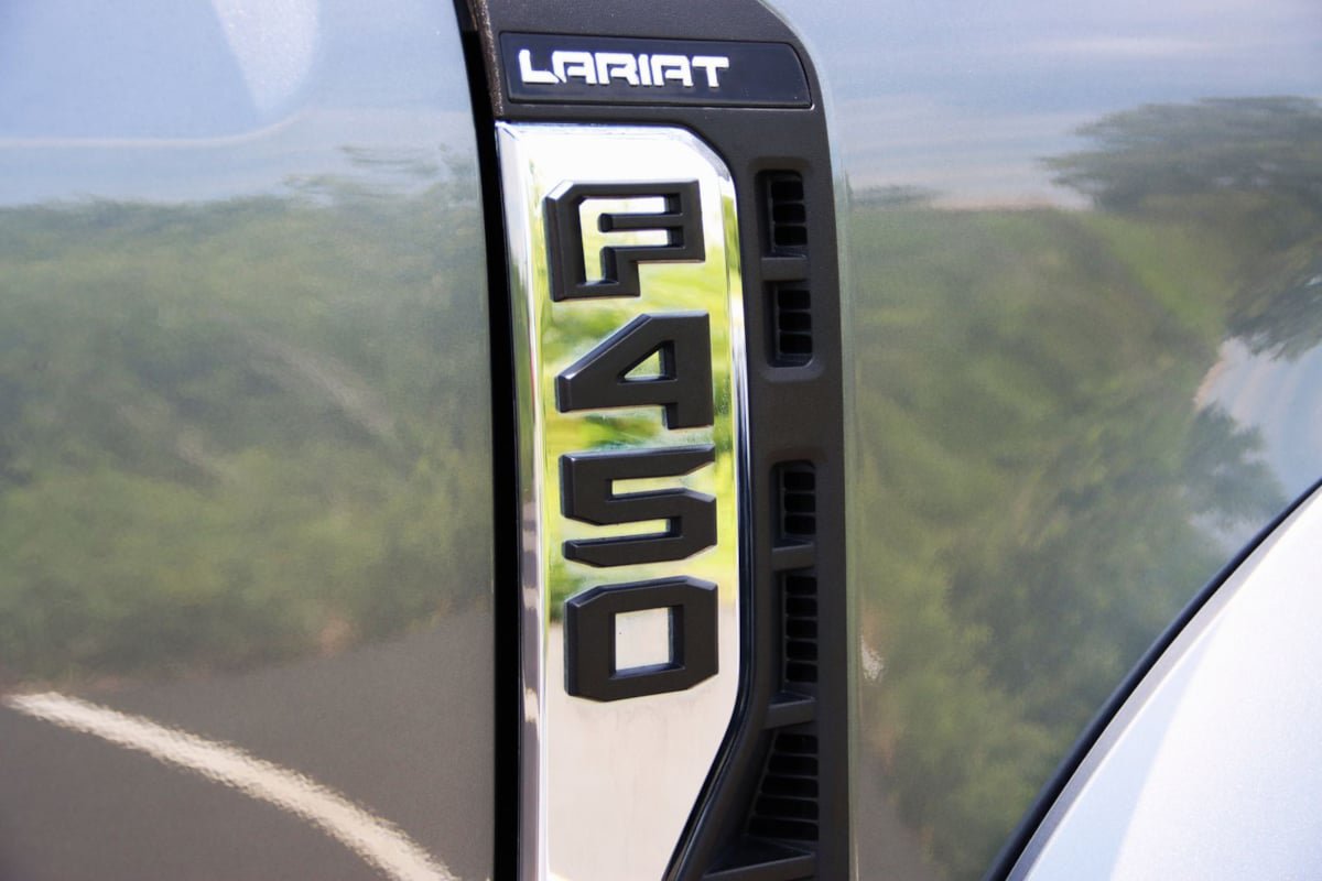 Used 2023 Ford F450 Lariat w/ Lariat Ultimate Package AWD/4WD image 13