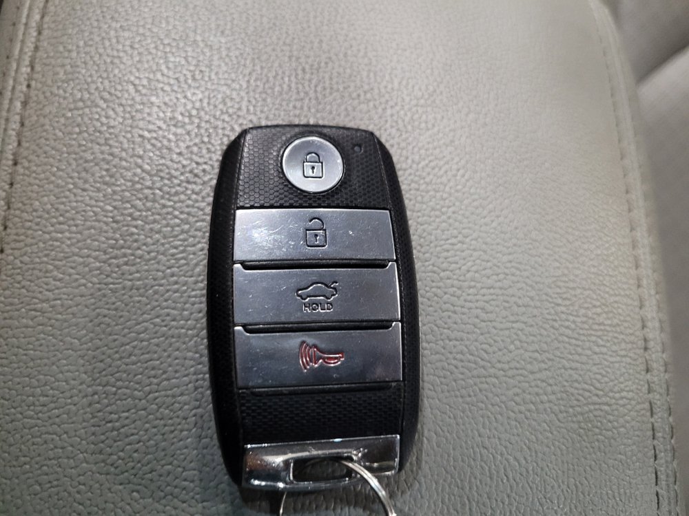 Used 2017 Kia Optima EX FWD image 32