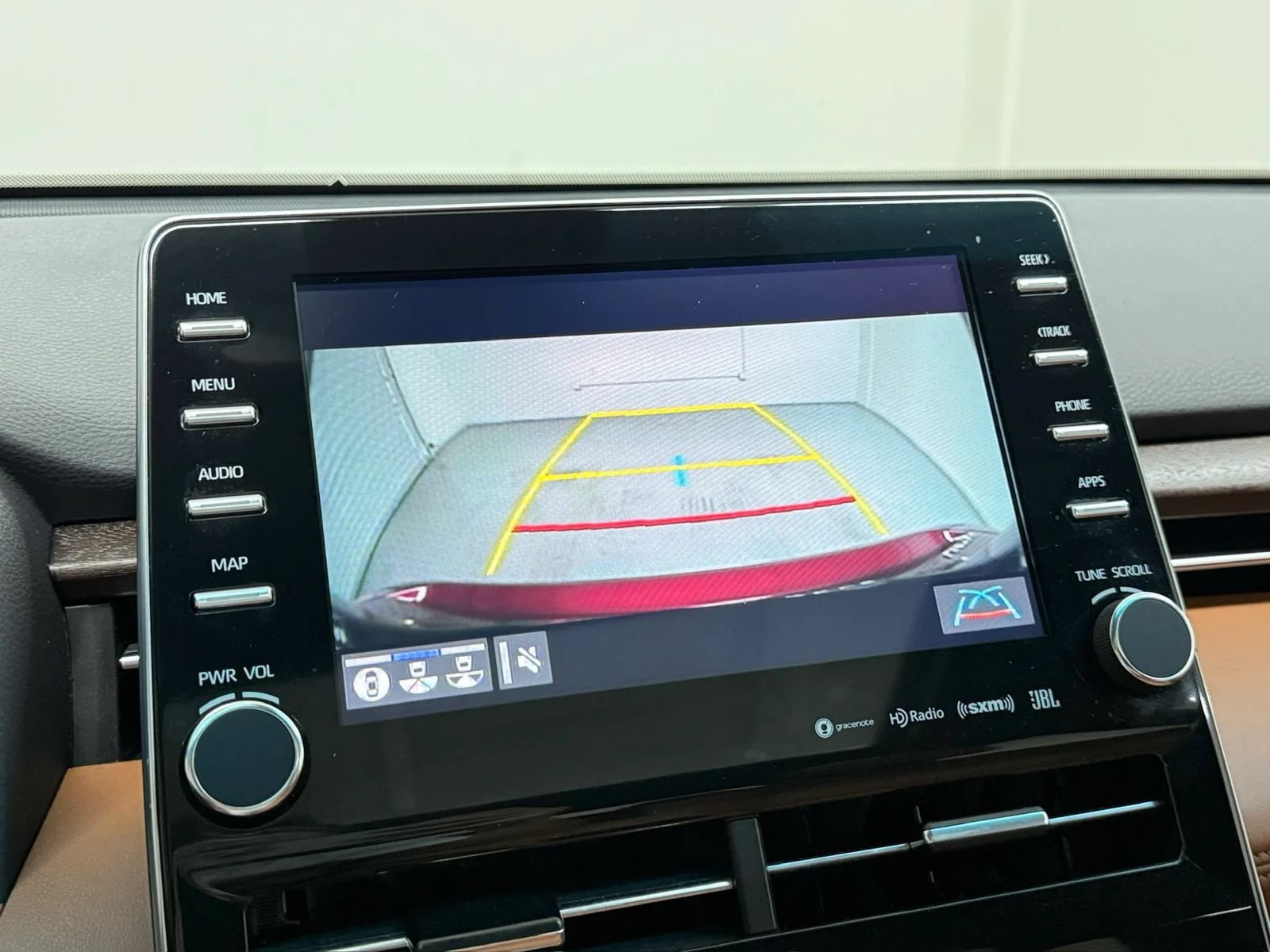 Used 2022 Toyota Avalon Limited w/ Advanced Safety Package FWD image 26