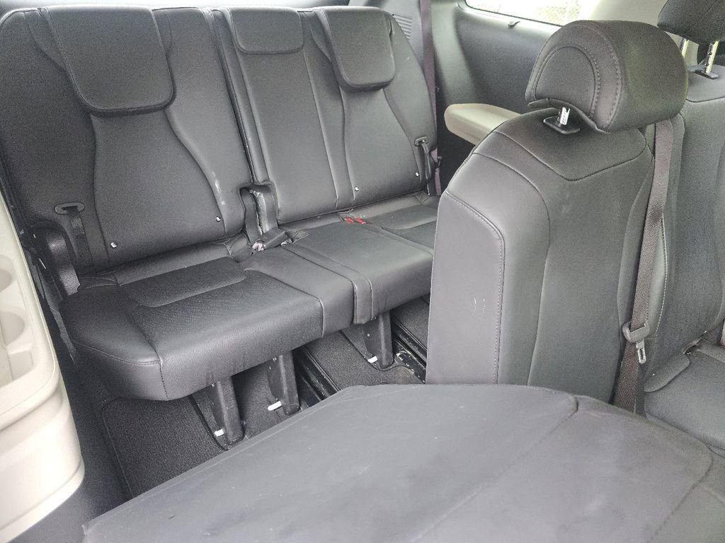 Used 2024 Kia Carnival FWD image 18