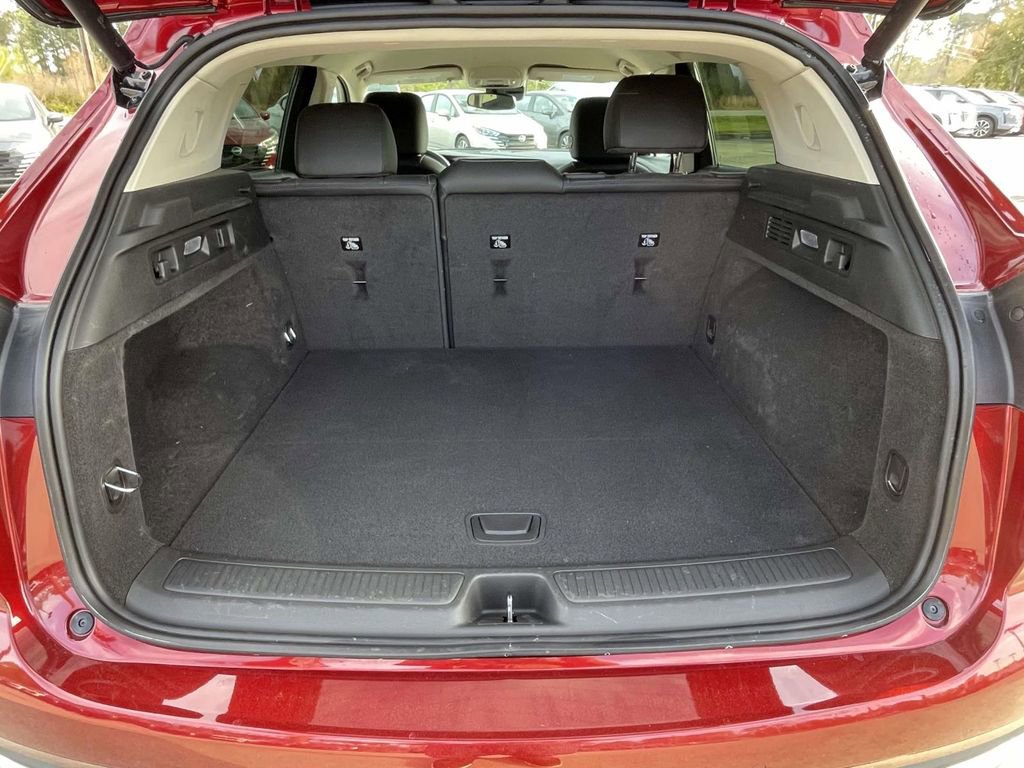 Used 2022 Buick Envision Essence w/ Technology Package I image 9