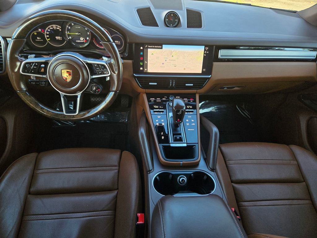 Used 2023 Porsche Cayenne Platinum Edition w/ Premium Package Plus (PIA) image 22