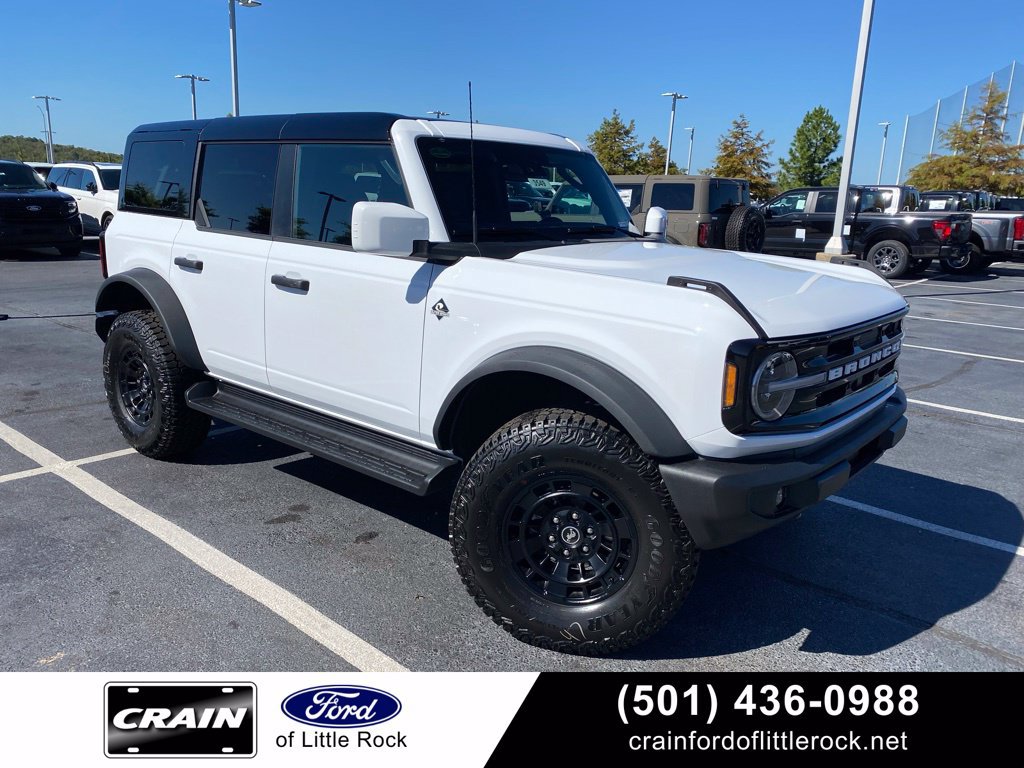 New 2026 Ford Bronco Outer Banks w/ Sasquatch Package AWD/4WD image 1