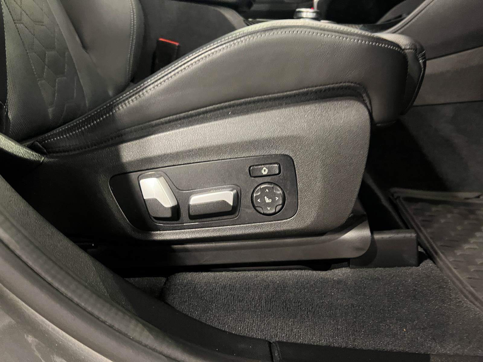 Used 2021 BMW X4 M AWD/4WD image 44