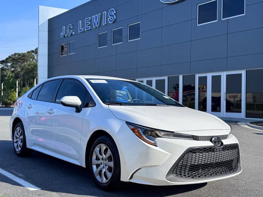 Used 2020 Toyota Corolla LE FWD image 1