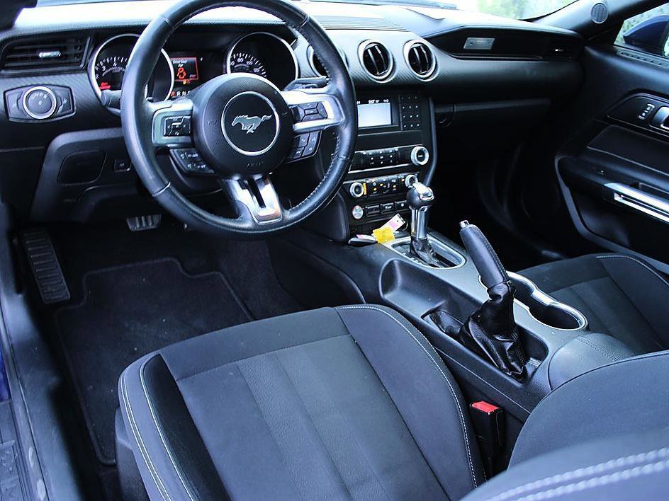 Used 2019 Ford Mustang Coupe RWD image 4