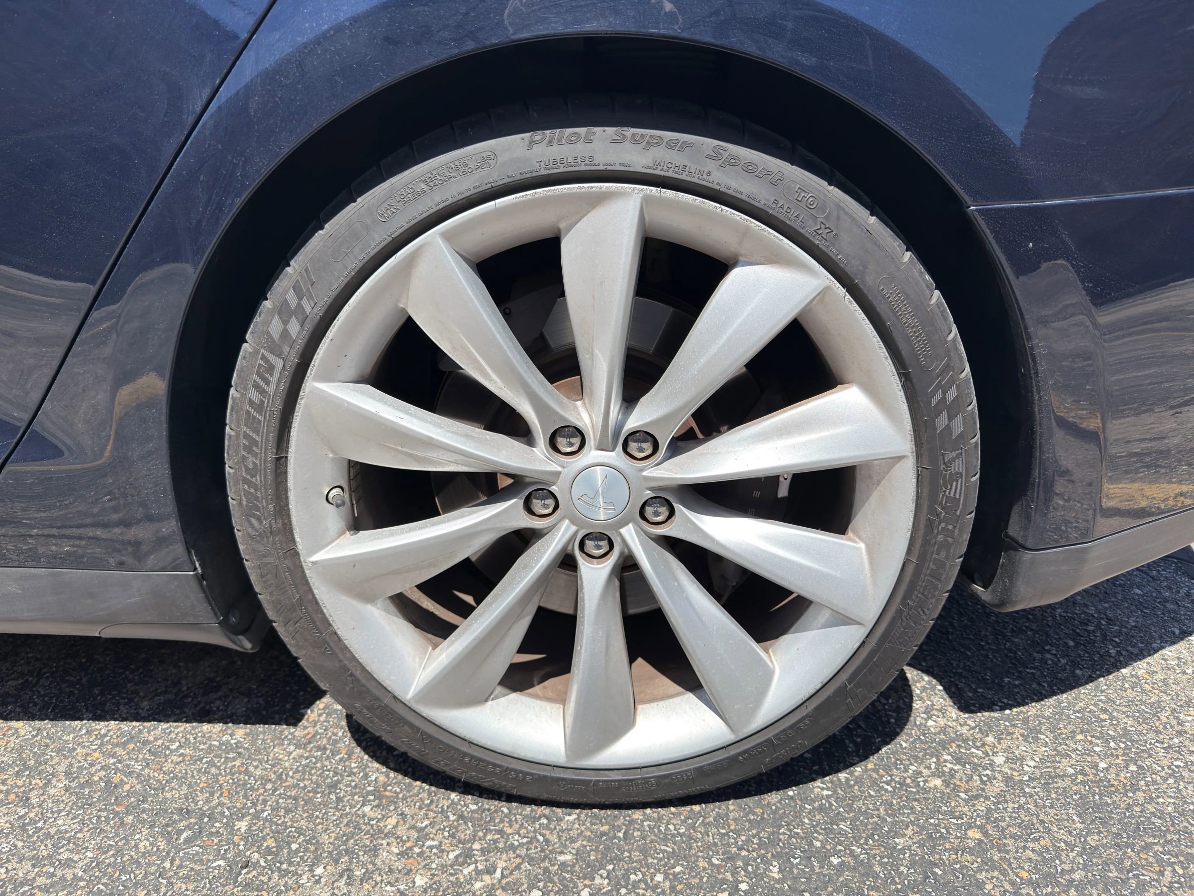 Used 2013 Tesla Model S Performance RWD image 30