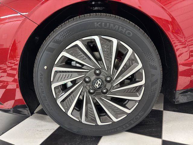 Used 2025 Hyundai Sonata SEL FWD image 5
