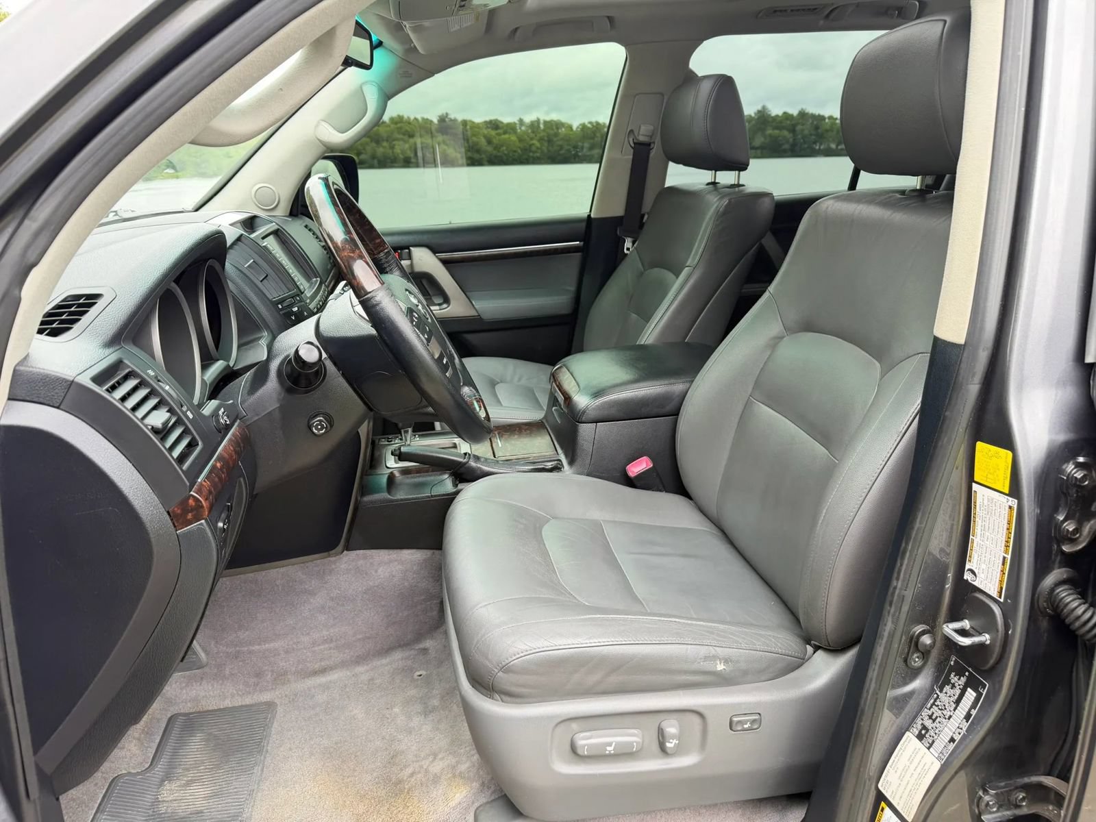 Used 2011 Toyota Land Cruiser w/ Upgrade Pkg AWD/4WD image 45