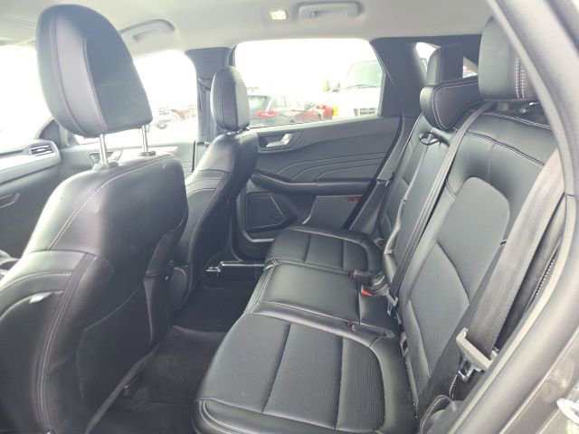 Used 2025 Ford Escape Platinum image 38