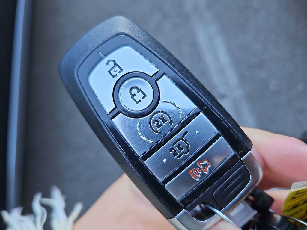 Used 2022 Ford Explorer XLT w/ Equipment Group 202A image 39