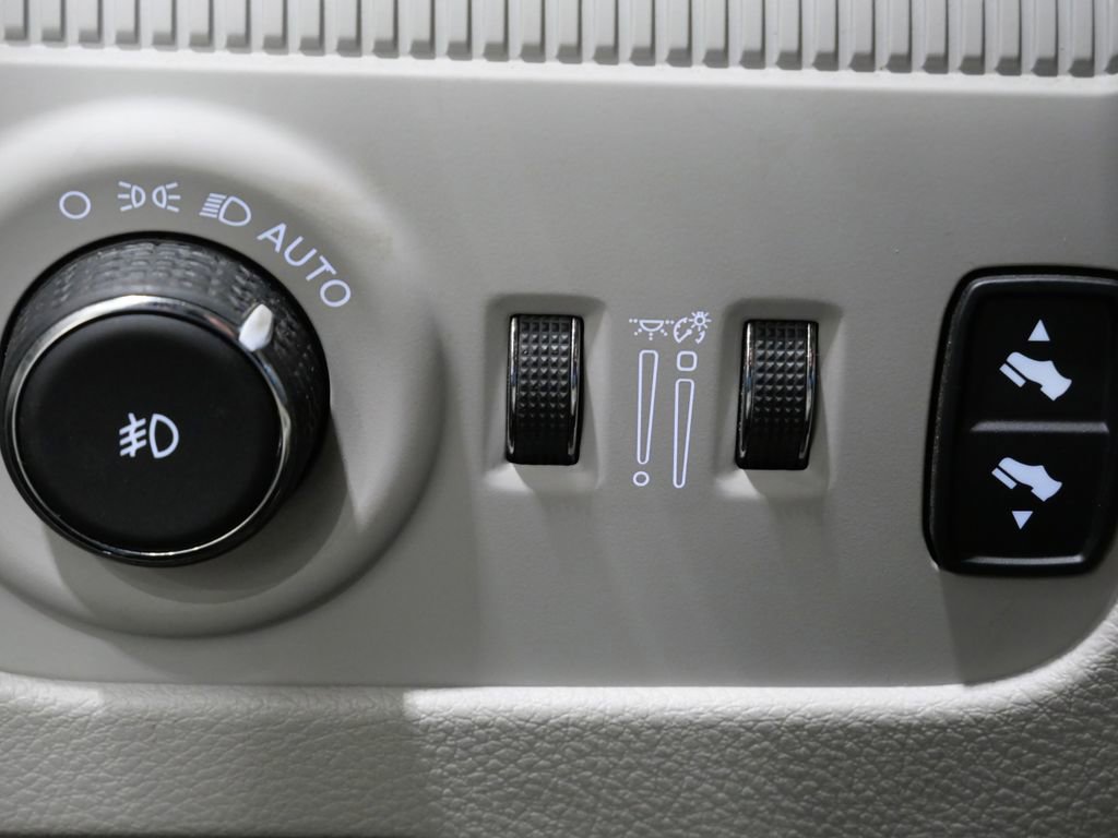 Used 2022 Jeep Wagoneer Series III w/ Premium Group I image 14
