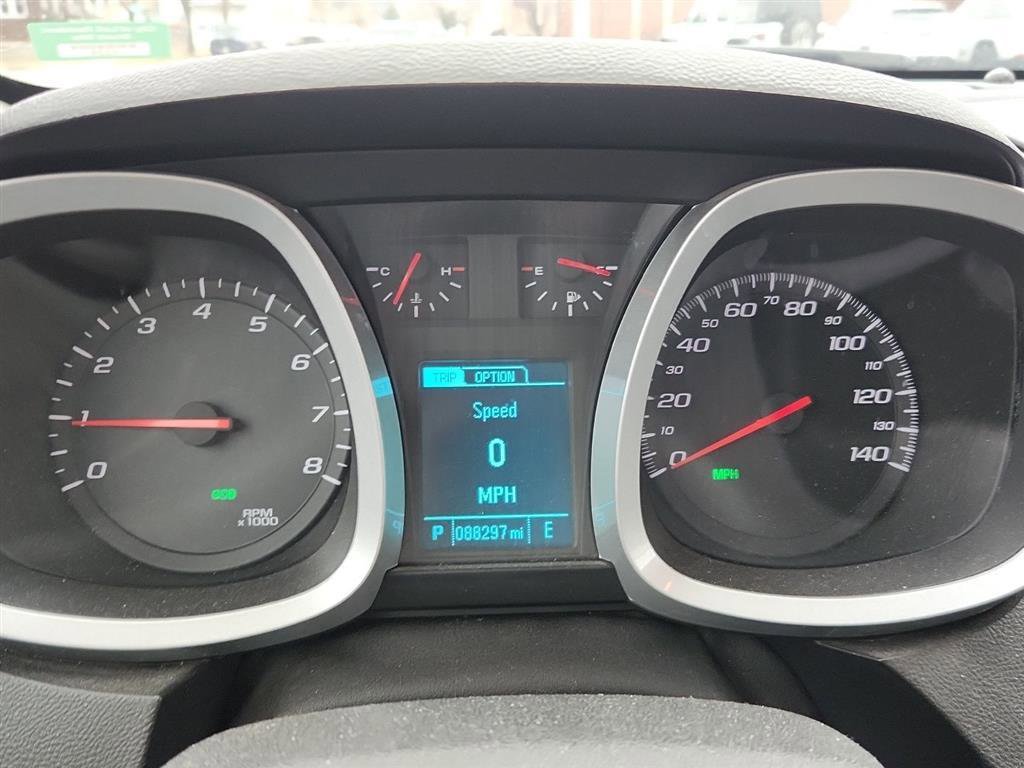 Used 2017 Chevrolet Equinox LT w/ Convenience Package image 18