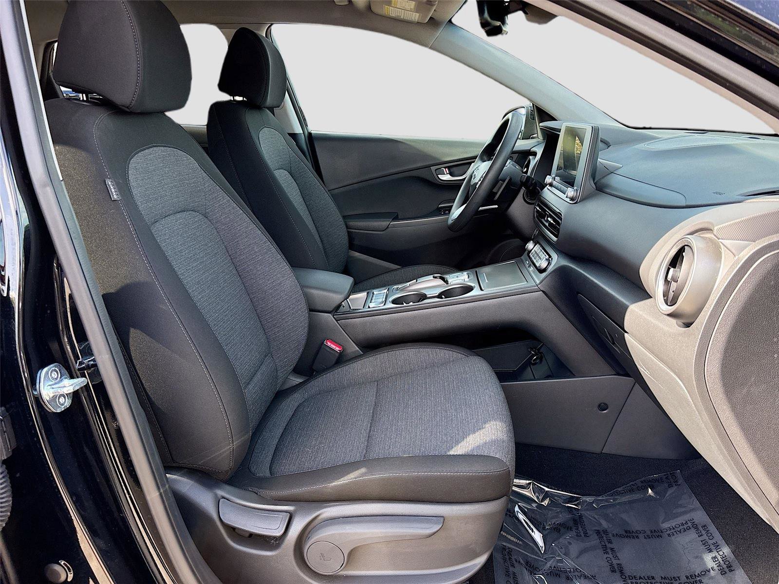 Used 2023 Hyundai Kona SE image 26