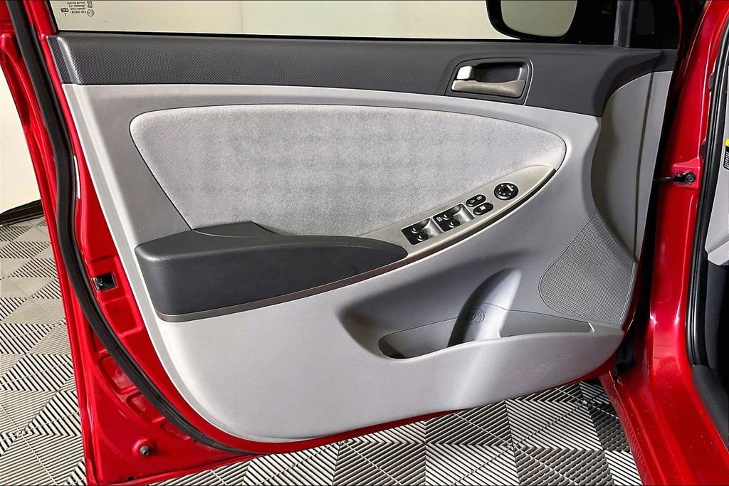 Used 2017 Hyundai Accent SE image 24