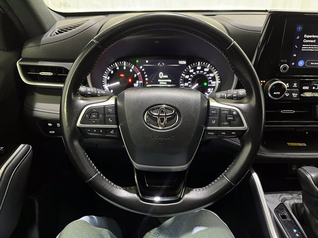 Used 2023 Toyota Highlander XSE AWD/4WD image 21