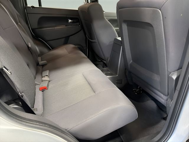 Used 2011 Jeep Liberty Sport image 28