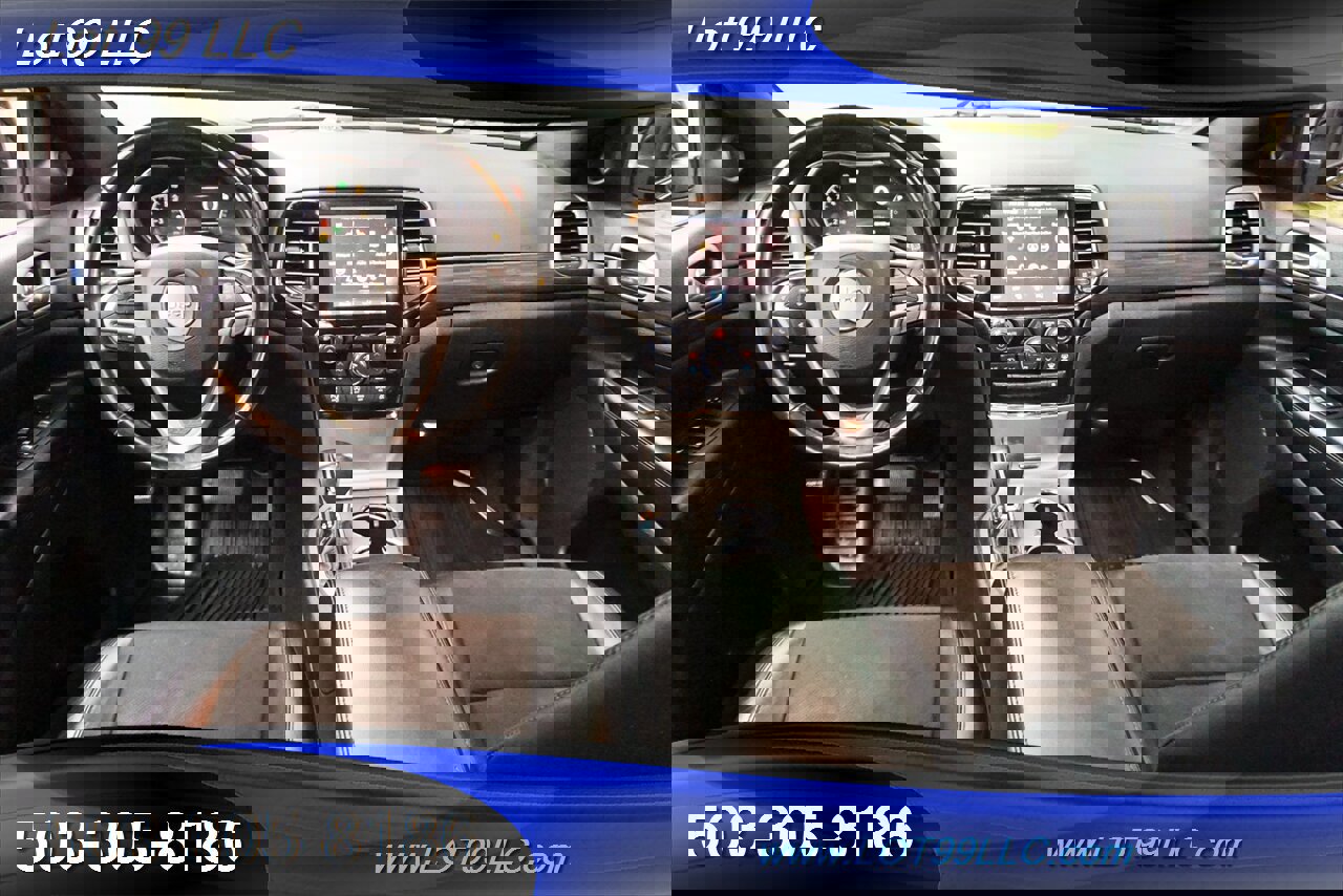 Used 2020 Jeep Grand Cherokee Laredo w/ Quick Order Package 2BN North image 2