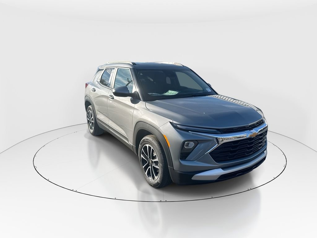 New 2026 Chevrolet TrailBlazer LT w/ LT Cold Weather Package FWD image 2