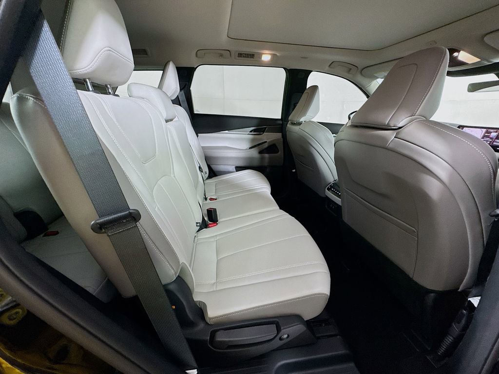 Certified 2026 INFINITI QX60 Pure w/ Cargo Package AWD/4WD image 37