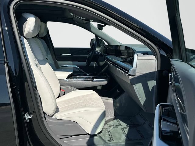 Used 2025 Cadillac Escalade IQ Sport 1 w/ LPO, ONYX Package AWD/4WD image 22