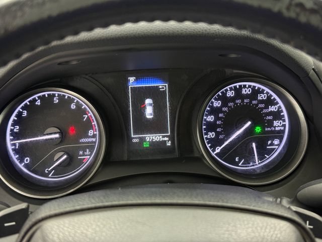 Used 2022 Toyota Camry SE FWD image 14