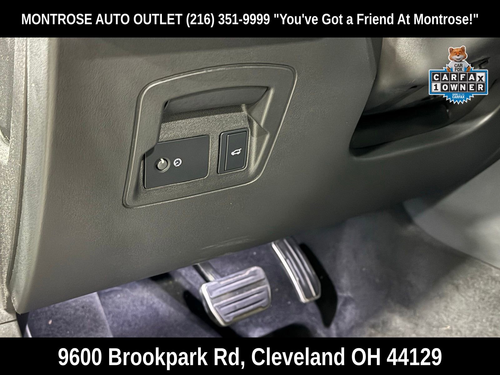 Used 2023 Land Rover Range Rover Velar R-Dynamic S image 16