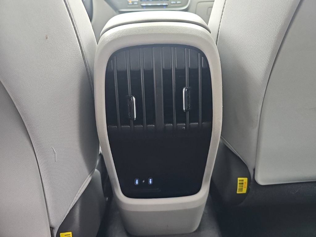Certified 2024 Hyundai Kona SEL w/ Convenience Package AWD/4WD image 30