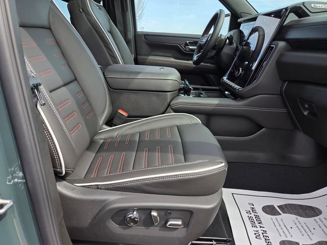 New 2026 GMC Yukon XL AT4 Ultimate AWD/4WD image 39