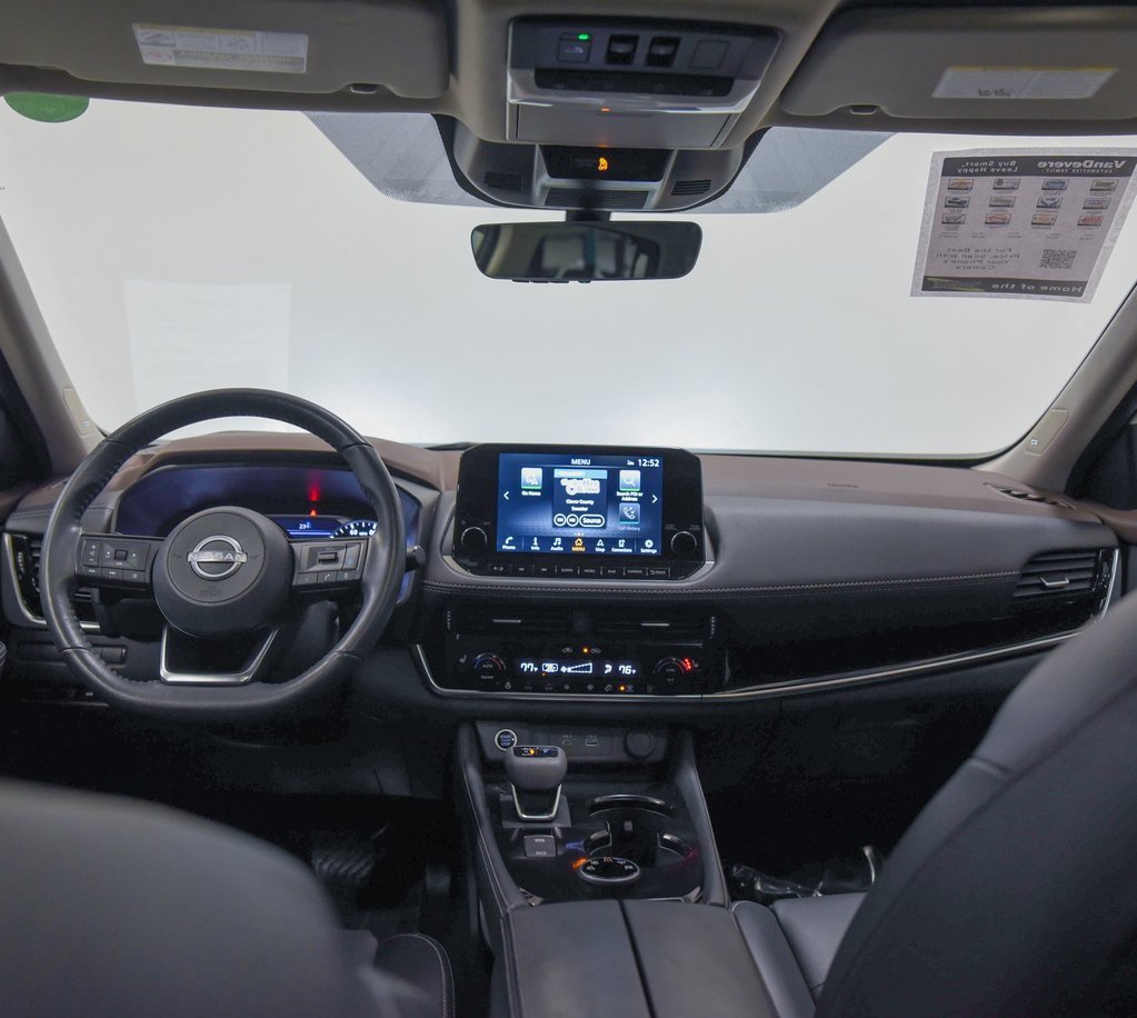 Used 2023 Nissan Rogue SL w/ SL Premium Package image 32