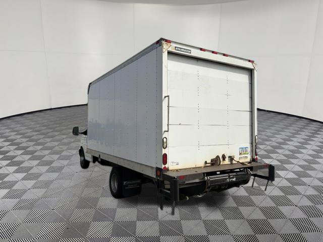 Used 2013 Chevrolet Express 4500 RWD image 10