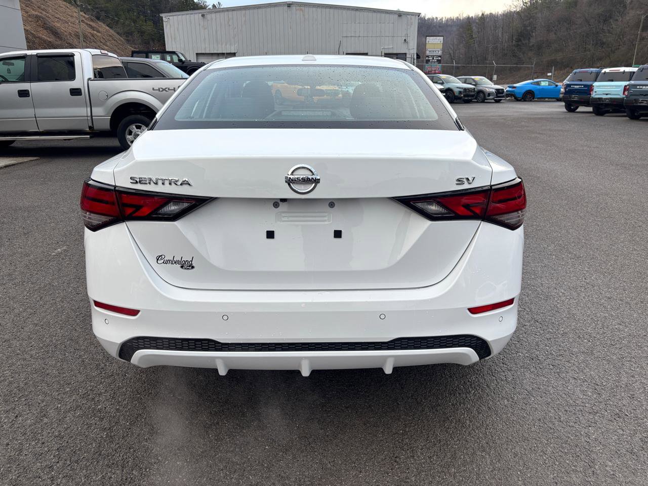 Used 2023 Nissan Sentra SV FWD image 3